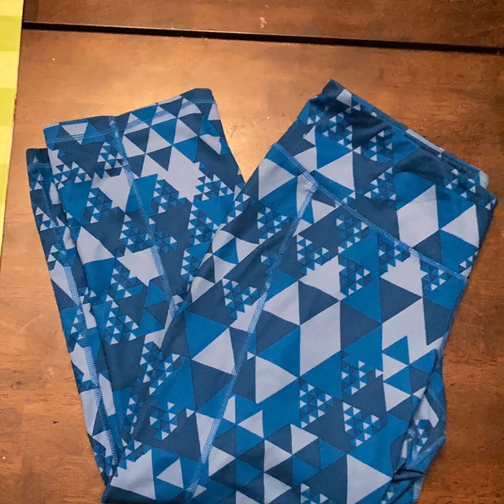 Capri length workout leggings
